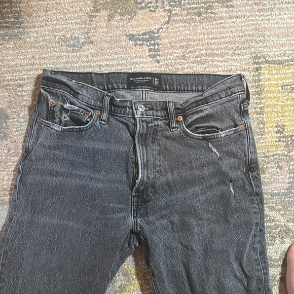 Abercrombie and Fitch men’s jeans - Picture 3 of 5